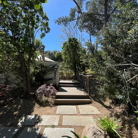 Mare E Monte - Cala Rossa