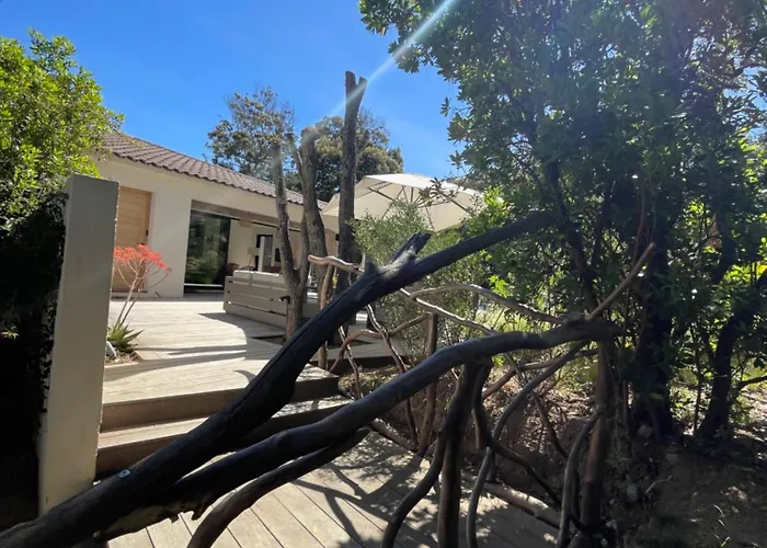 Mare E Monte - Cala Rossa